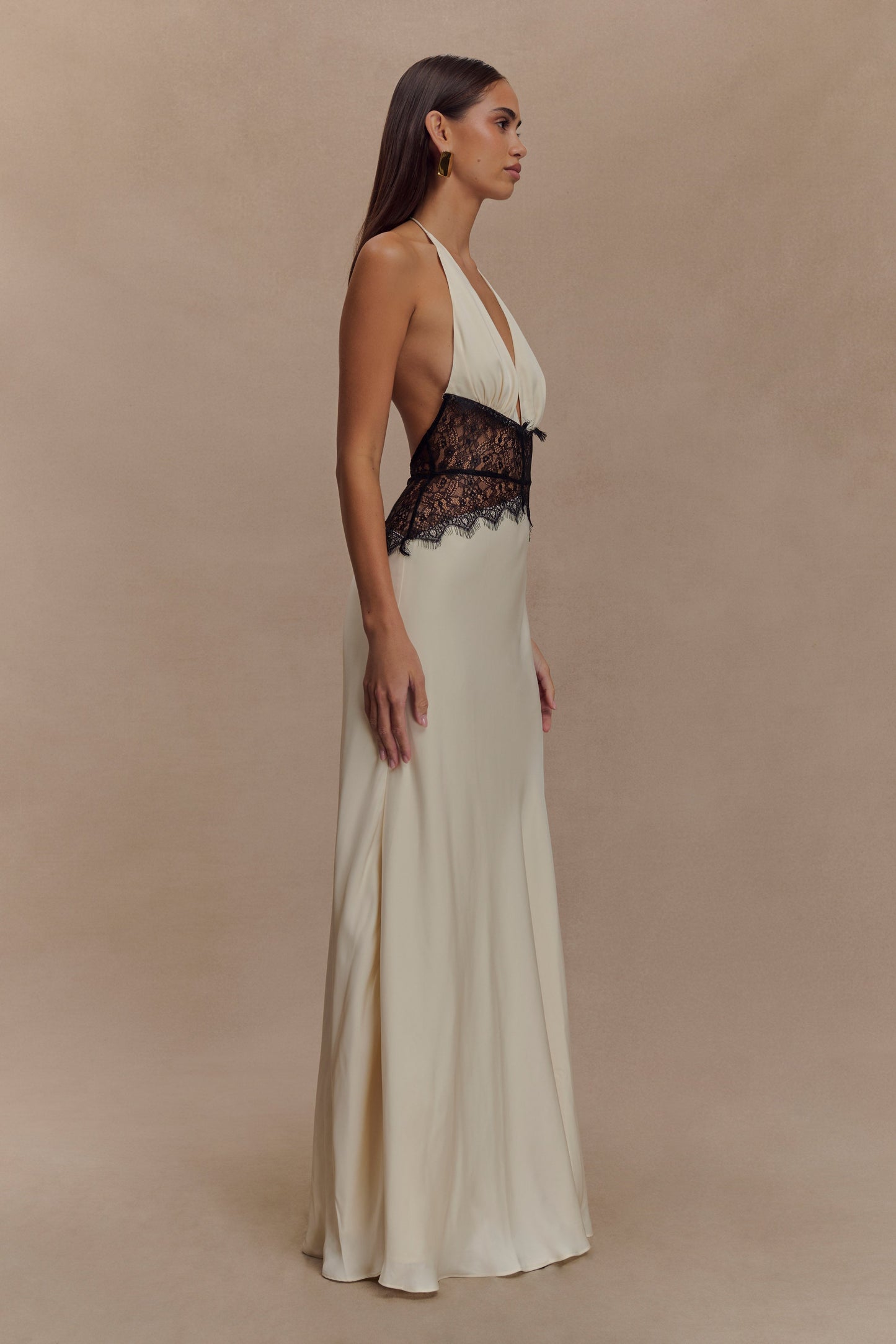Aurelya – Flowy Maxi Dress