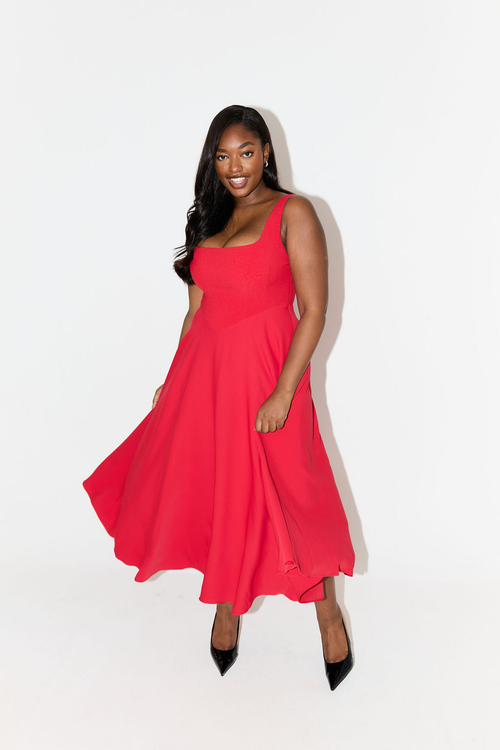Thalira – Timeless Flowy Midi Dress