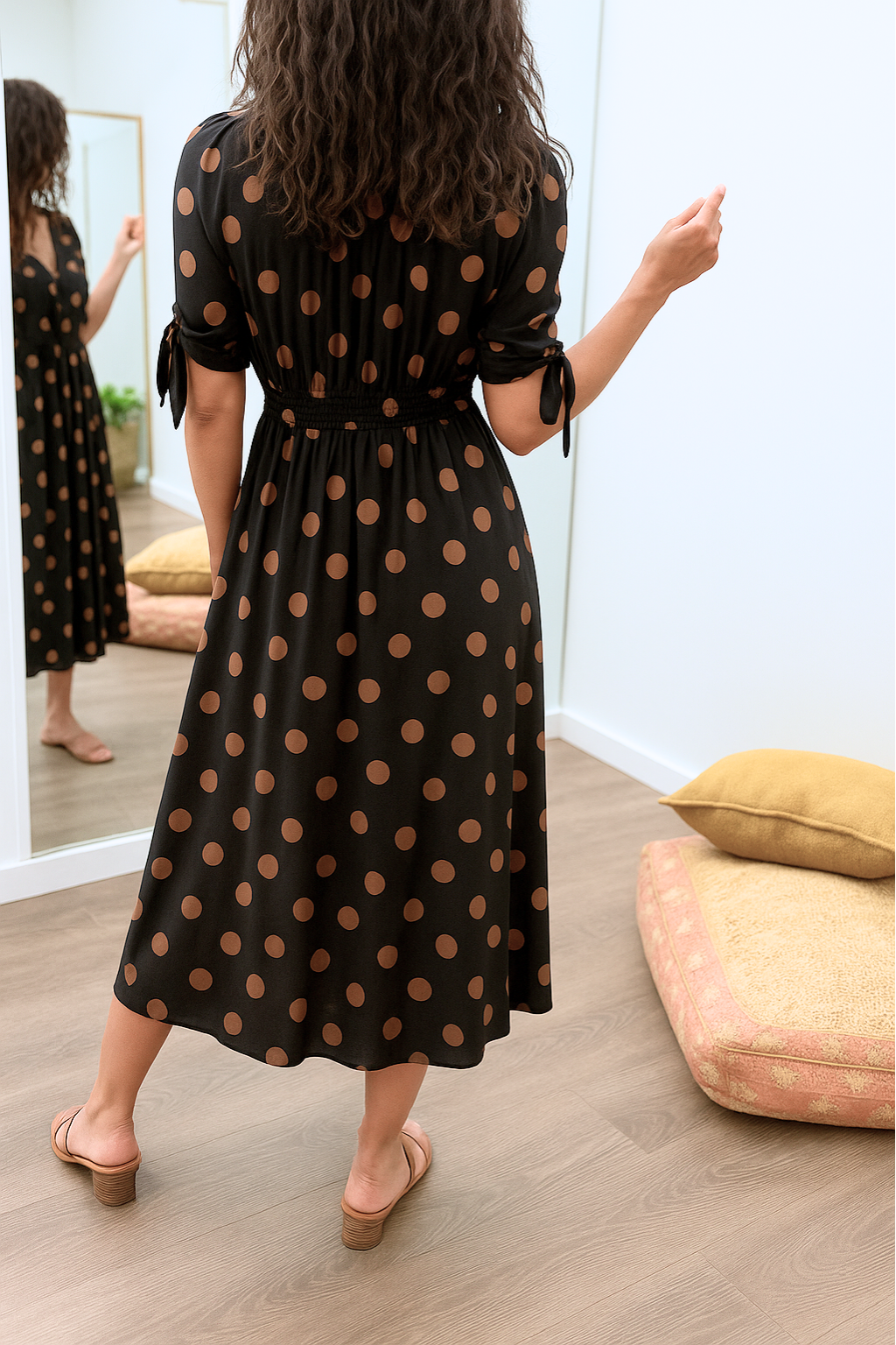 Tavinea – Polka Dot V-Neck Midi Dress