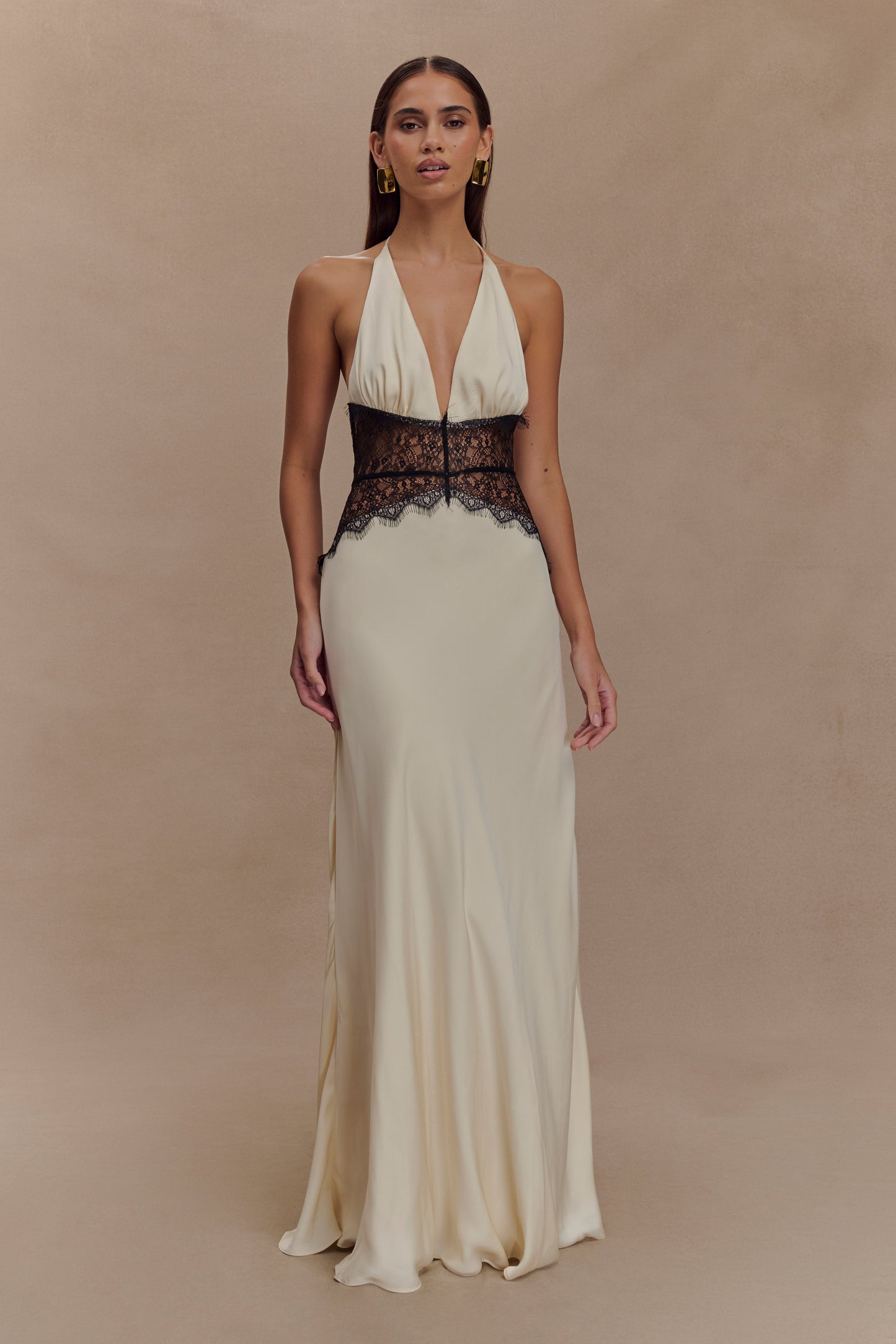 Aurelya – Flowy Maxi Dress