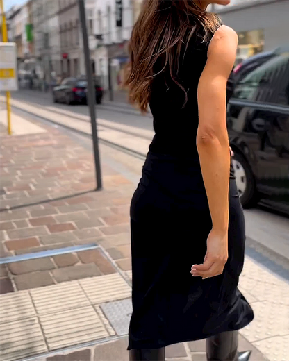 Elara  | Graceful Long Sleeveless Dress