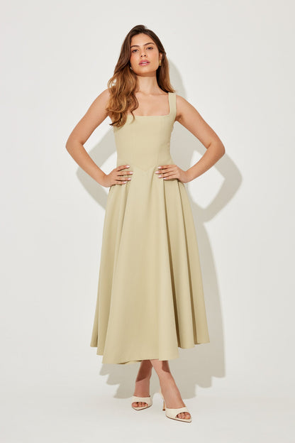 Thalira – Timeless Flowy Midi Dress