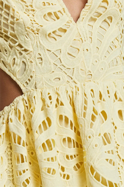 Isabella – Lace V-Neck Cut-Out Midi Dress