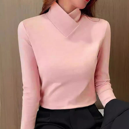 Holly | Elegant Turtleneck Fit