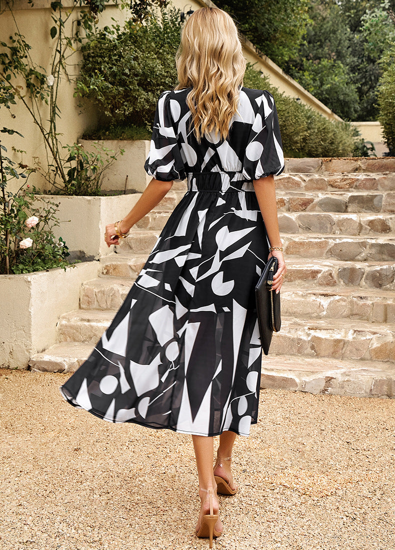 Aurora – Elegant Floral Dress