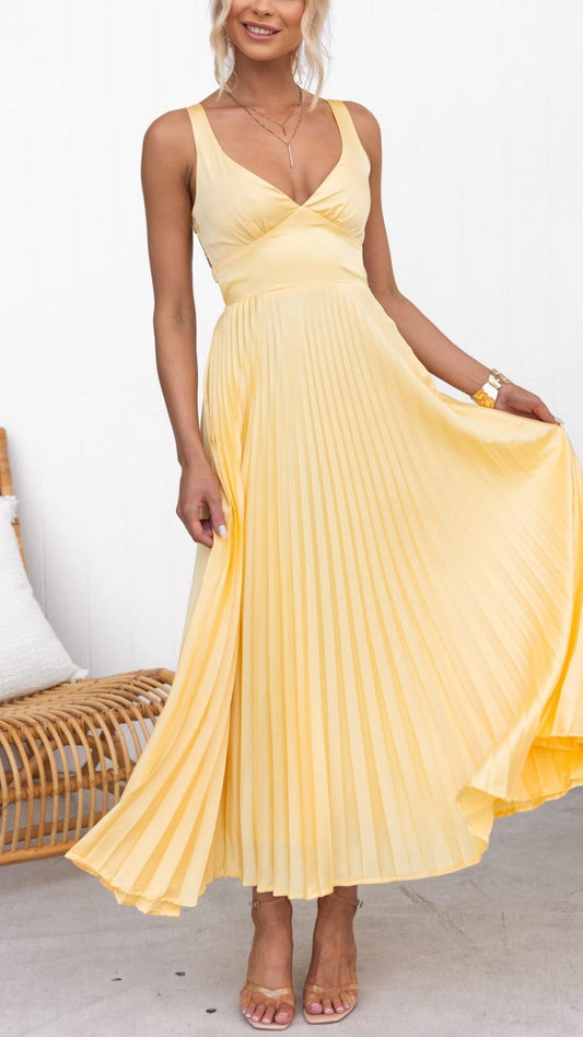 Heidi - Pleated Maxi Dress with V-Neck