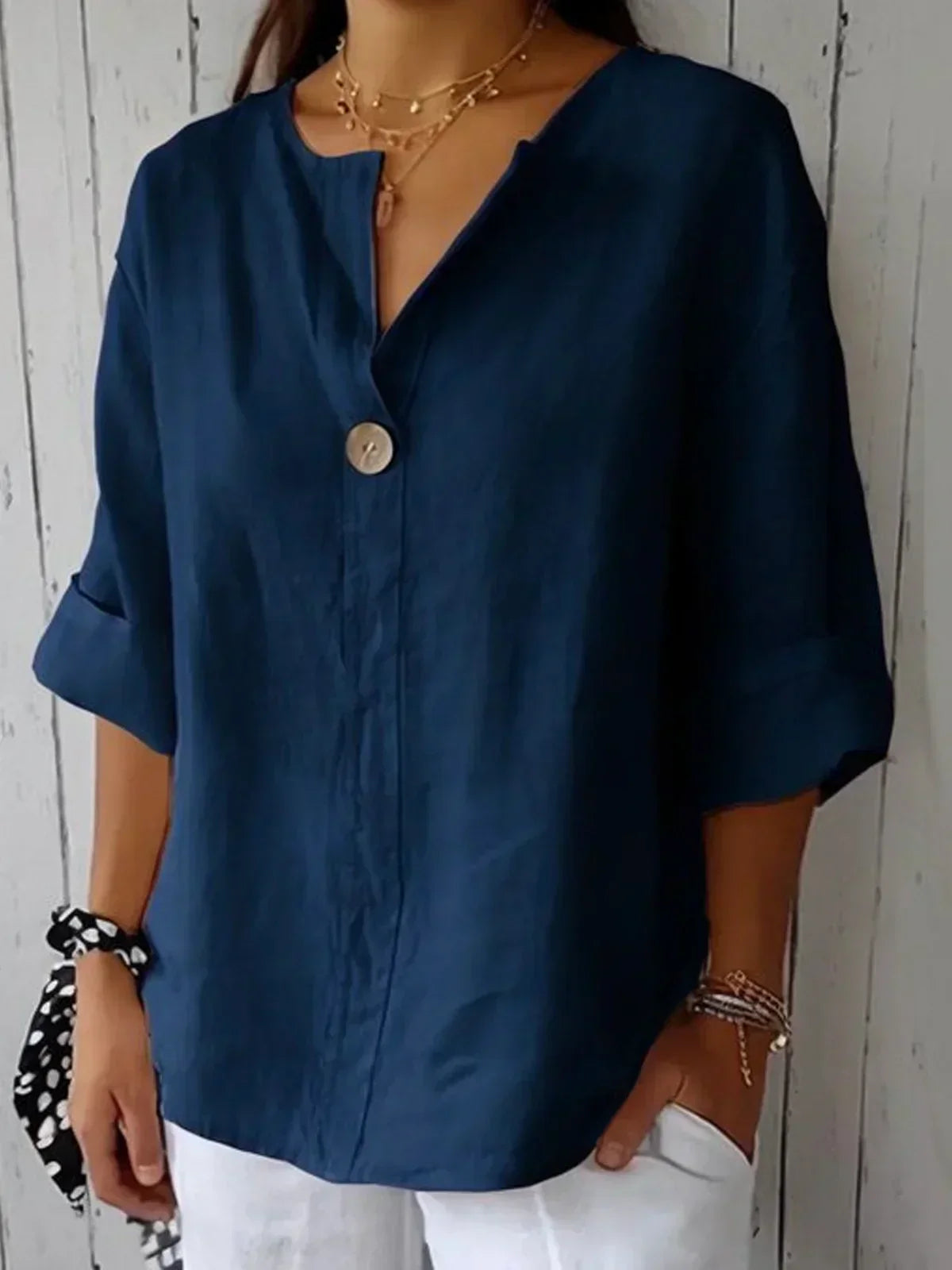 Betty - Casual V-Neck Blouse