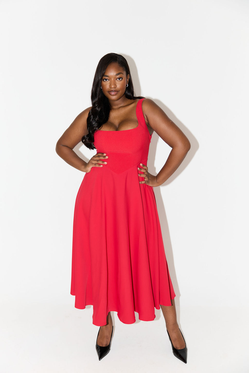 Thalira – Timeless Flowy Midi Dress